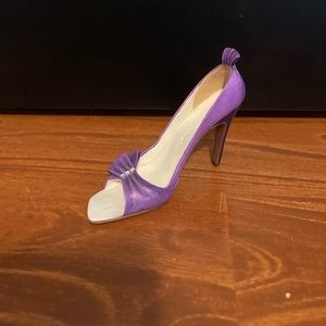 Just the Right Shoe by Raine Felicity Shoe